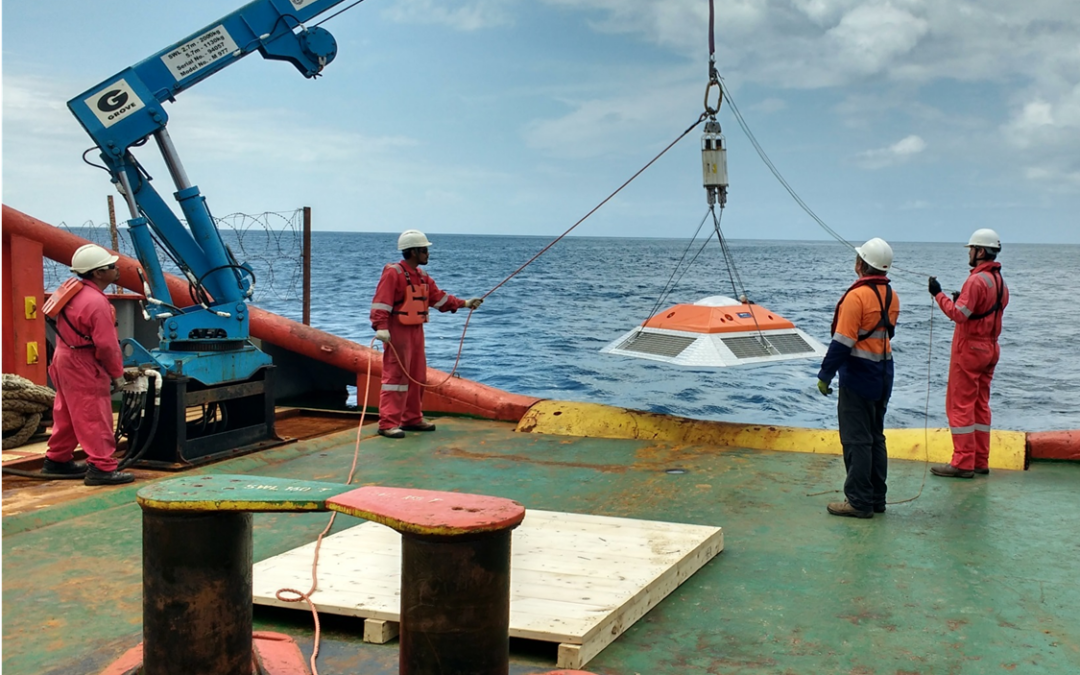 Deepwater Buoyancy Trbm Al200 Deployment Metocean Services Deepwater